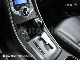 2013 HYUNDAI AVANTE MD ELANTRA M16 GDI SMART - 9