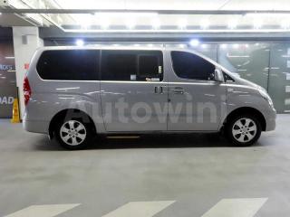 KMJWA37KDHU853295 2017 HYUNDAI GRAND STAREX H-1 12 SEATS-2