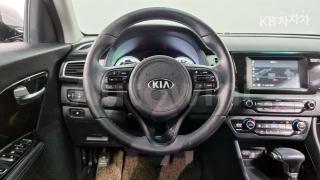 2018 KIA NIRO 1.6 PRESTIGE - 11