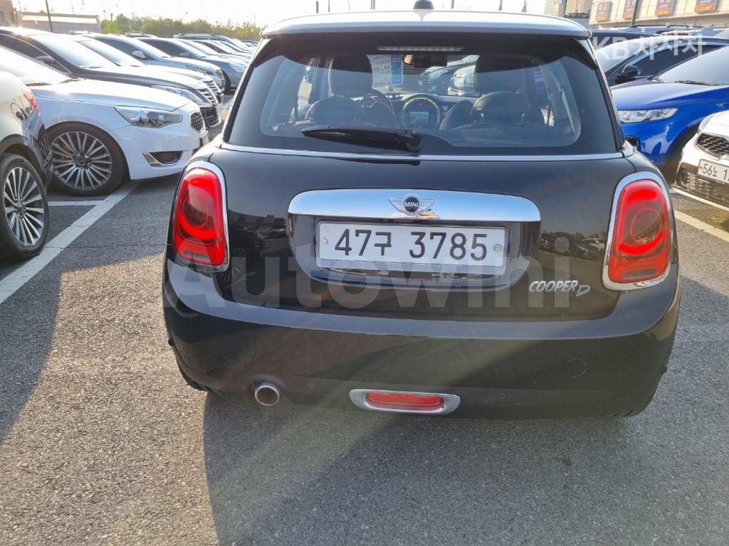 WMWXN3104G3B43445 2016 MINI COOPER 3DOORS D 1.5 HIGH트림-0
