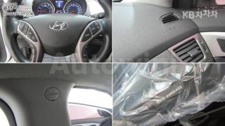 2014 HYUNDAI AVANTE MD ELANTRA M16 GDI PREMIUM - 12