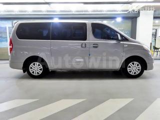 KMJWA37KBJU966367 2018 HYUNDAI GRAND STAREX H-1 12 SEATS-2