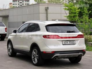 5LMCJ3D91HUL53879 2017 LINCOLN MKC 2.0 AWD 셀렉트(101A)-3