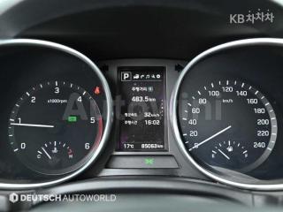 KMHSN81XDGU181354 2016 HYUNDAI  MAXCRUZ DIESEL(E-VGT)R2.2 4WD EXCLUSIVE SPECIAL 7 SEATS-4