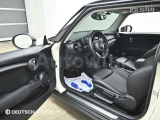 2018 MINI COOPER 5DOORS 1.5 미드트림 - 11