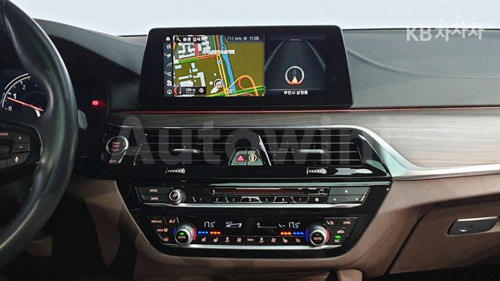 2018 BMW  5SERIES G30  530I XDRIVE LUXURY PLUS - 11