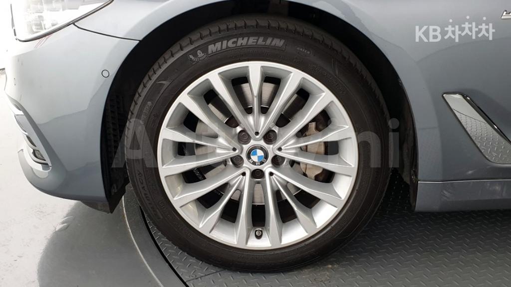 2018 BMW  5SERIES G30  530I XDRIVE LUXURY PLUS - 20