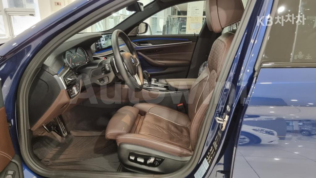 2017 BMW  5SERIES G30  530I XDRIVE M SPORT PLUS - 9