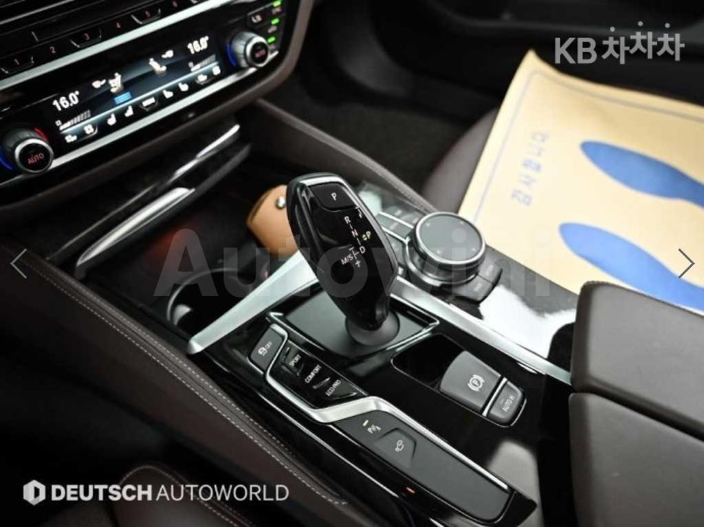 2018 BMW  5SERIES G30  530D LUXURY LINE PLUS - 15
