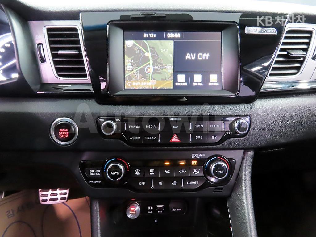 2017 KIA NIRO 1.6 NOBLESSE - 10