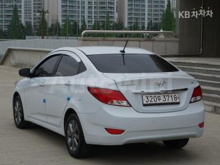 KMHCT41BEKU457738 2019 HYUNDAI ACCENT  1.4 VVT MORDERN-1