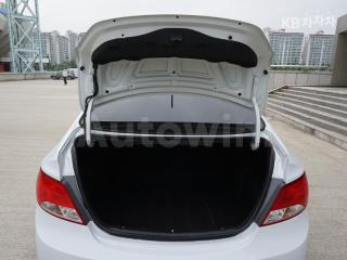 KMHCT41BEKU457738 2019 HYUNDAI ACCENT  1.4 VVT MORDERN-2
