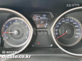 2013 HYUNDAI AVANTE MD ELANTRA M16 GDI SMART - 10