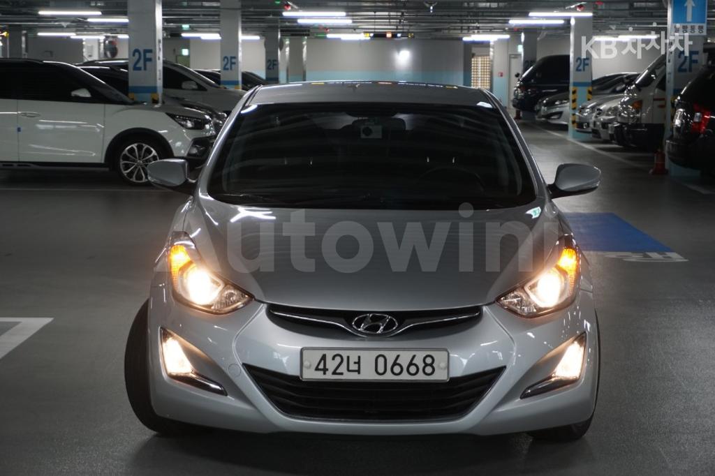 KMHDG41DBFU326530 2015 HYUNDAI  AVANTE ELANTRA 1.6 GDI SMART BASIC-1