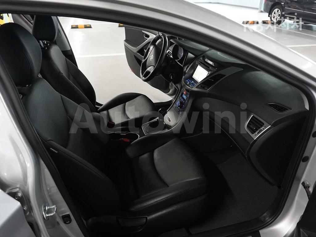 2015 HYUNDAI  AVANTE ELANTRA 1.6 GDI SMART BASIC - 10