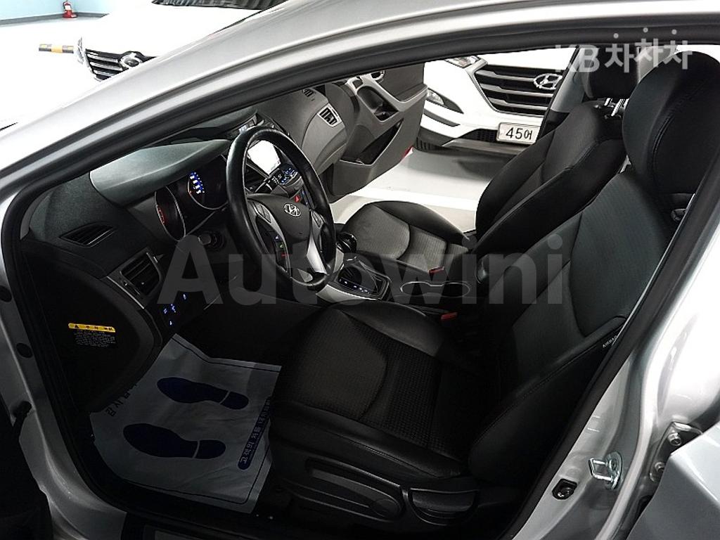 2015 HYUNDAI  AVANTE ELANTRA 1.6 GDI SMART BASIC - 13