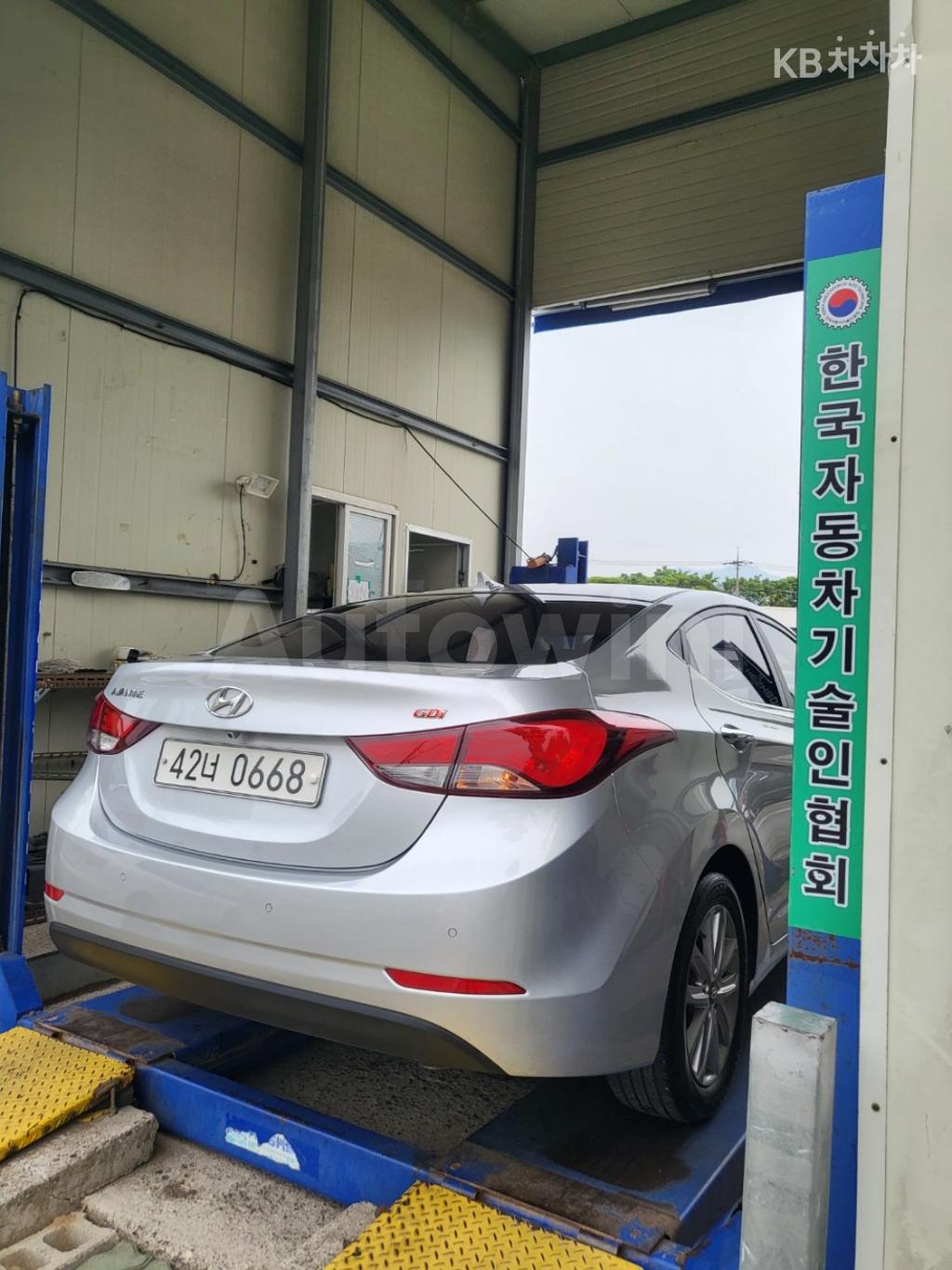 2015 HYUNDAI  AVANTE ELANTRA 1.6 GDI SMART BASIC - 21