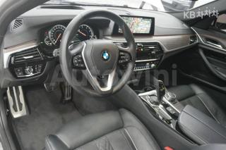 2017 BMW  5SERIES G30  520D XDRIVE M SPORT PACKAGE PLUS - 8