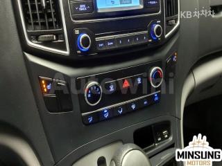2017 HYUNDAI GRAND STAREX H-1 3 SEATS VAN SMART - 14
