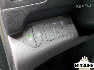 2017 HYUNDAI GRAND STAREX H-1 3 SEATS VAN SMART - 16