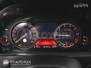 2018 BMW 3 SERIES 330I F30 쉐도우 EDITION - 13