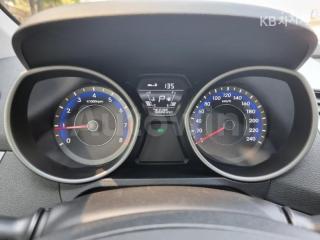 2015 HYUNDAI  AVANTE ELANTRA 1.6 GDI SMART BASIC - 10