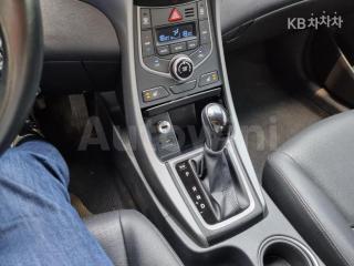 2015 HYUNDAI  AVANTE ELANTRA 1.6 GDI SMART BASIC - 14