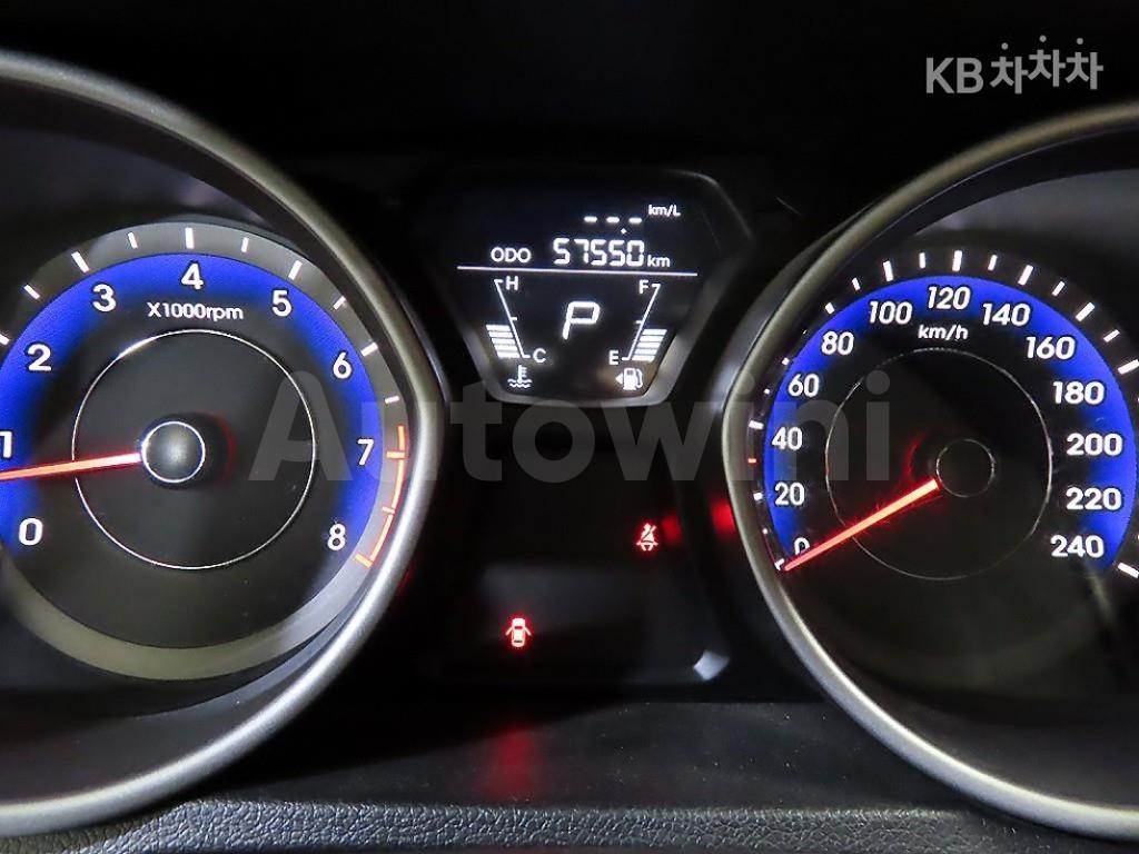 2013 HYUNDAI AVANTE MD ELANTRA M16 GDI SMART - 9