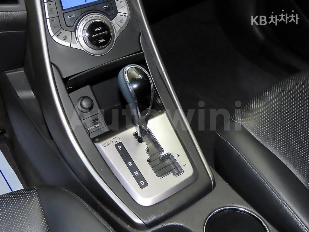 2013 HYUNDAI AVANTE MD ELANTRA M16 GDI SMART - 12