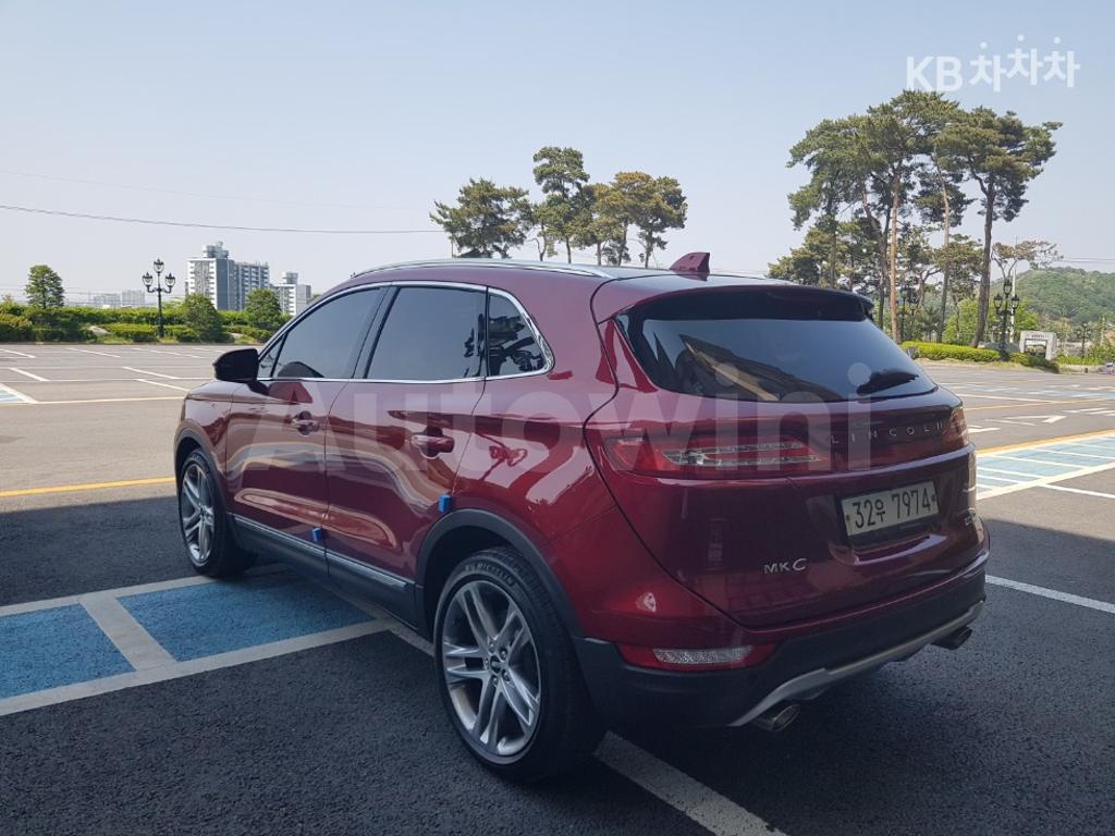 5LMCJ2A96FUJ17661 2015 LINCOLN MKC 2.0 AWD 셀렉트(101A)-3