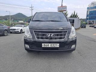 KMFWBX7KAHU903174 2017 HYUNDAI GRAND STAREX H-1 5 SEATS VAN CVX MORDERN-0