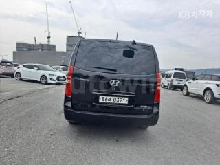 KMFWBX7KAHU903174 2017 HYUNDAI GRAND STAREX H-1 5 SEATS VAN CVX MORDERN-2