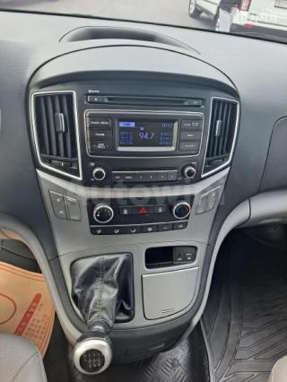 2017 HYUNDAI GRAND STAREX H-1 5 SEATS VAN CVX MORDERN - 11