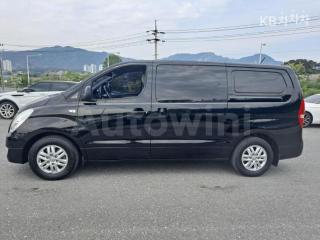 2017 HYUNDAI GRAND STAREX H-1 5 SEATS VAN CVX MORDERN - 17