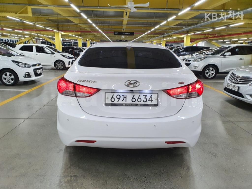 KMHDG41DBDU681987 2013 HYUNDAI AVANTE MD ELANTRA M16 GDI SMART-1