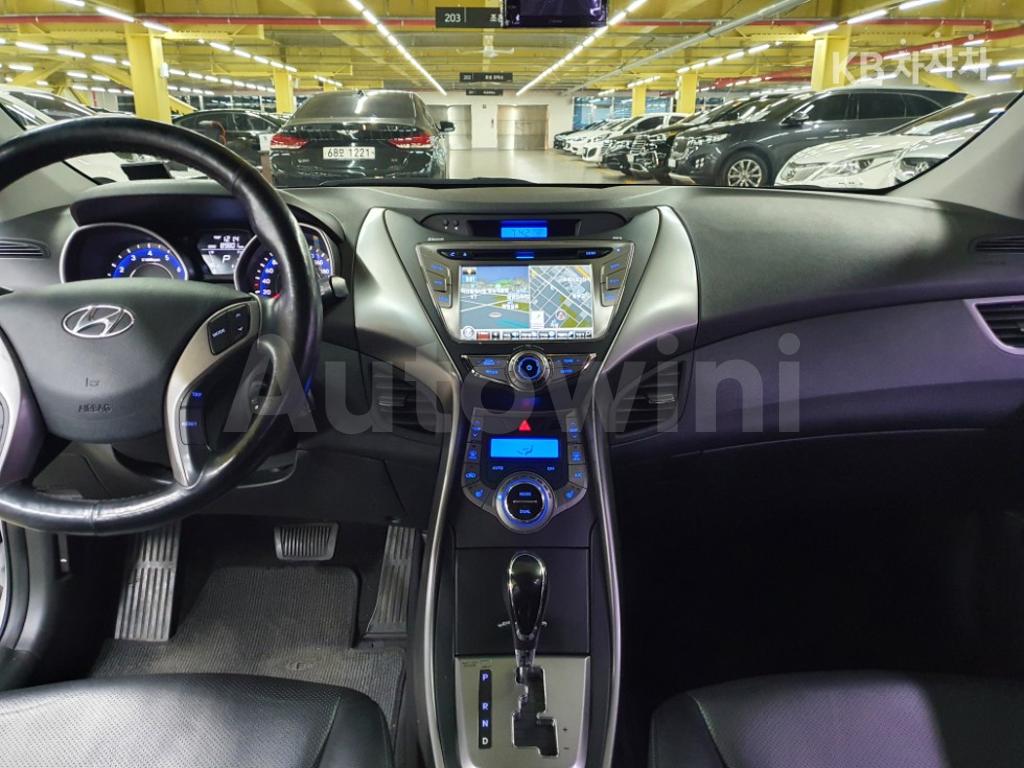 2013 HYUNDAI AVANTE MD ELANTRA M16 GDI SMART - 11