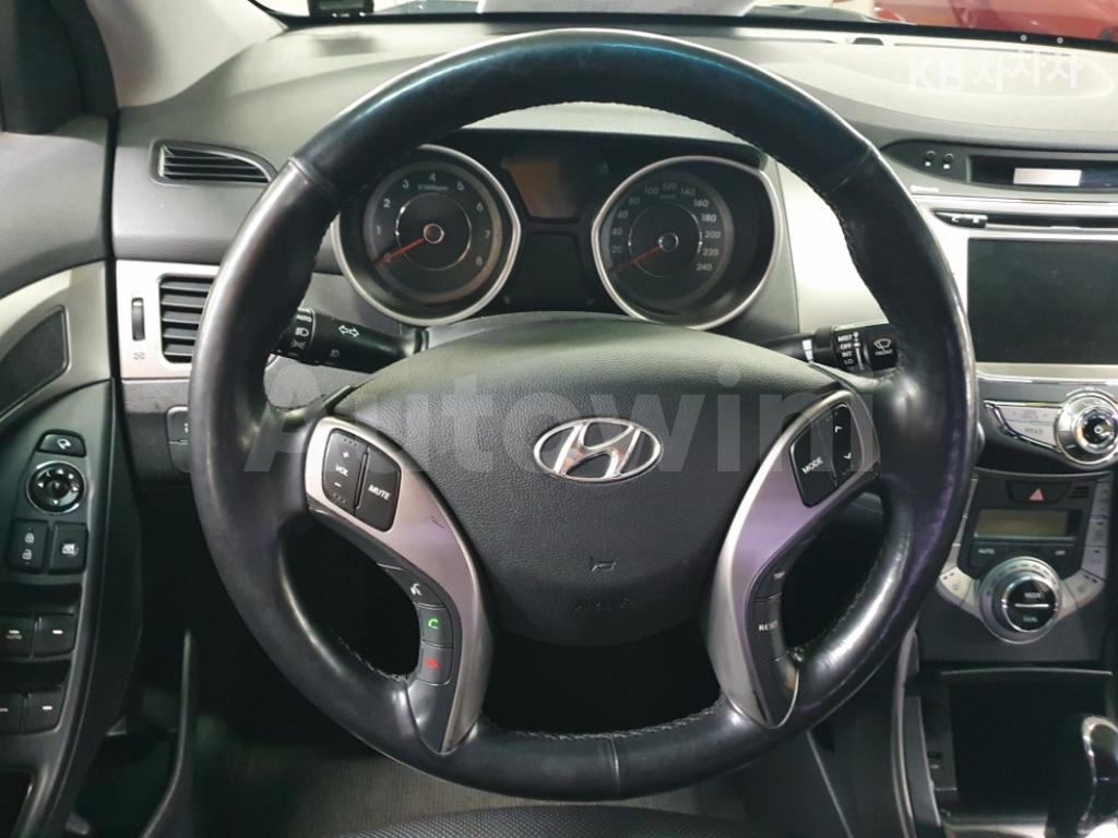 2013 HYUNDAI AVANTE MD ELANTRA M16 GDI SMART - 19
