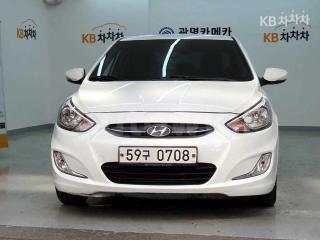 KMHCT41BEHU134543 2017 HYUNDAI ACCENT  1.4 VVT MORDERN-0
