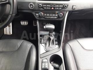 KNACC81CGHA020132 2017 KIA NIRO 1.6 NOBLESSE-5