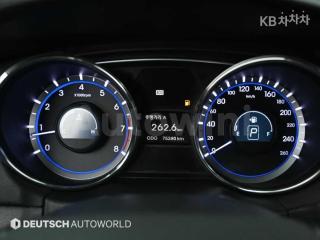2011 HYUNDAI YF SONATA LPI PREMIER - 8