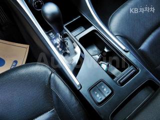2011 HYUNDAI YF SONATA LPI PREMIER - 11