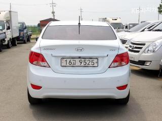 KMHCT41BEHU242414 2017 HYUNDAI ACCENT  1.4 VVT MORDERN-3