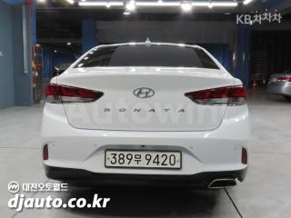 KMHE241AGJA471447 2018 HYUNDAI SONATA RISE 2.0 LPI 렌터카 MORDERN-2