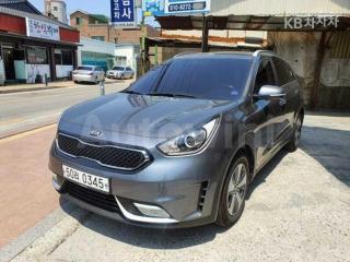KNACB81CGHA028915 2017 KIA NIRO 1.6 PRESTIGE-2