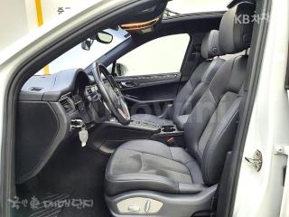 2015 PORSCHE MACAN 2.0 - 8