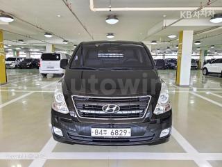 KMFWBX7KBHU882159 2017 HYUNDAI GRAND STAREX H-1 3 SEATS VAN MORDERN-0