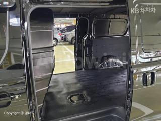 2017 HYUNDAI GRAND STAREX H-1 3 SEATS VAN MORDERN - 17