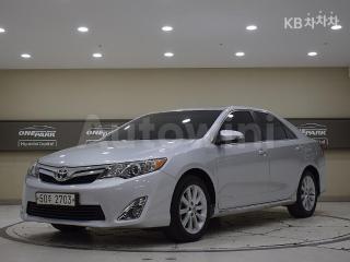 2012 TOYOTA CAMRY XLE - 1