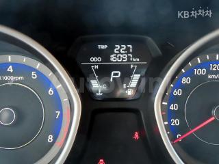 2013 HYUNDAI AVANTE MD ELANTRA M16 GDI SMART - 8