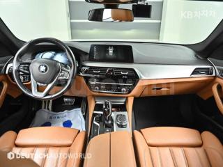 2017 BMW  5SERIES G30  530I XDRIVE M SPORT - 7